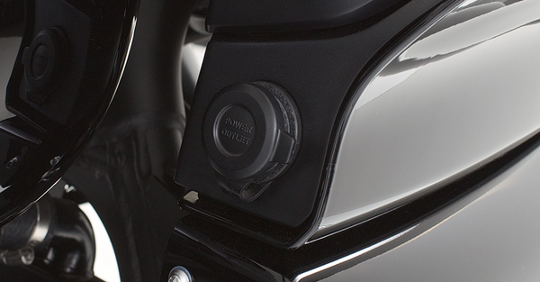 Kawasaki Vulcan 1700 Vaquero Motorcycle DC Power Outlet